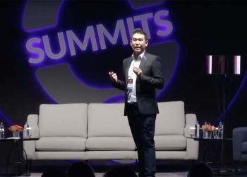 Why You Need to Reveal Your Whole Self as an Influencer