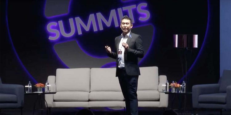 Why You Need to Reveal Your Whole Self as an Influencer