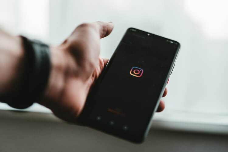 TikTok vs Instagram: Where Do You Have More Chance?