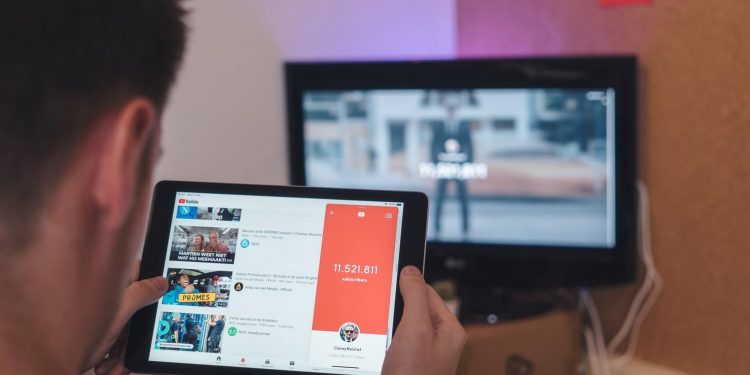 YouTubers Who Quit the Platform Just to Come Back