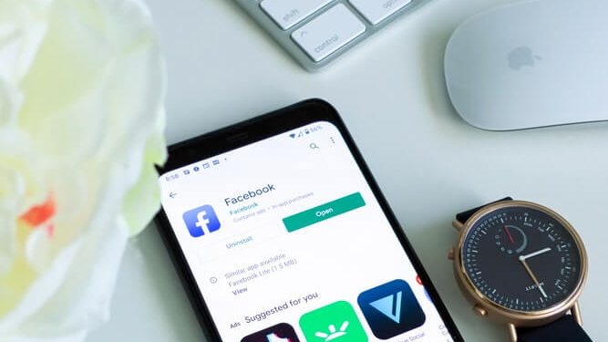 picture of Facebook app