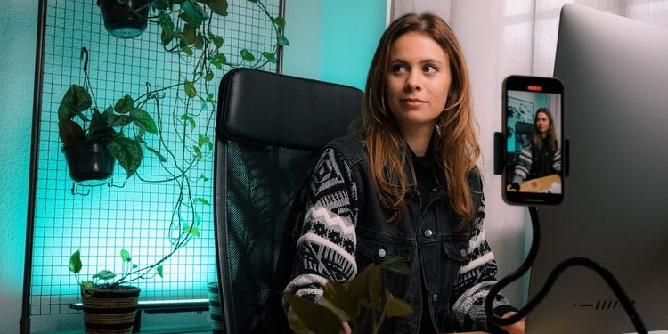 Picture of a vlogger